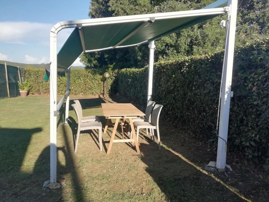 Villetta A Schiera Nei Pressi Del Mare Livorno Esterno foto